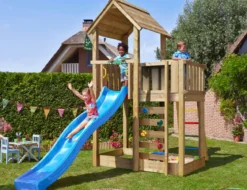 Legetårn Jungle Gym Mansion 2.1 m/blå rutsjebane og 120 kg sand